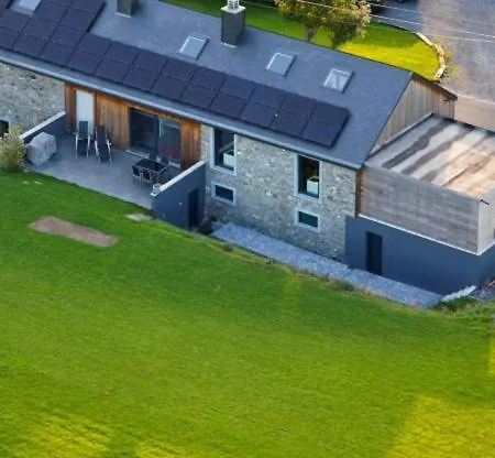 Aux Pres De La Cure Bed & Breakfast *